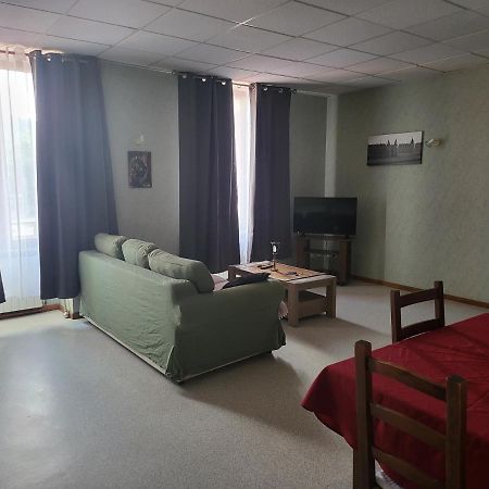 Le Clos Fleuri Bourg-de-Thizy Exteriör bild