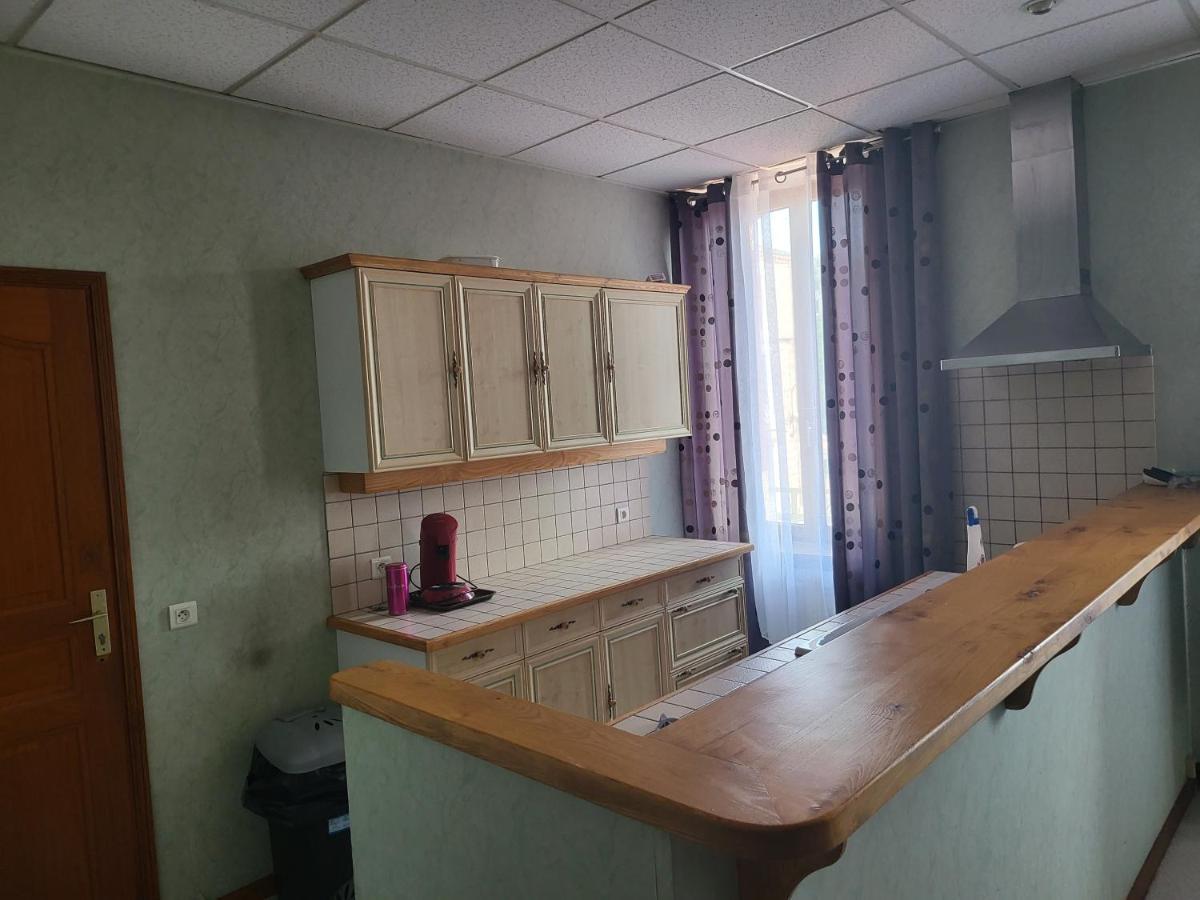 Le Clos Fleuri Bourg-de-Thizy Exteriör bild