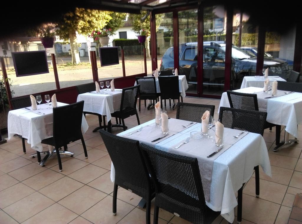 Le Clos Fleuri Bourg-de-Thizy Exteriör bild